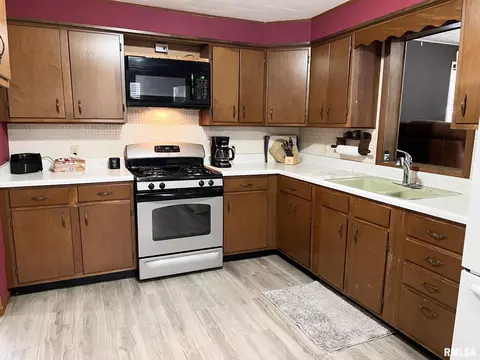 401 E Topeka St, Toluca, IL 61369 photo 12