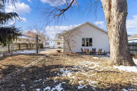 401 E Monroe St, Morton, IL 61550 photo 42