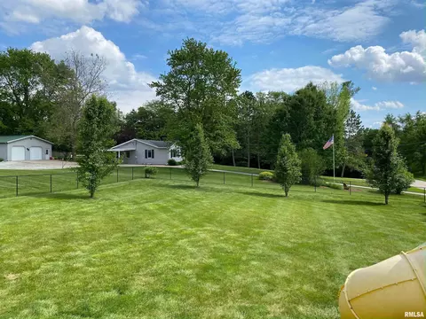 2085 W Adams St, Macomb, IL 61455 photo 2
