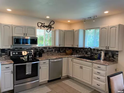 2085 W Adams St, Macomb, IL 61455 photo 9