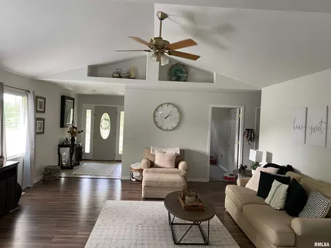 2085 W Adams St, Macomb, IL 61455 photo 8