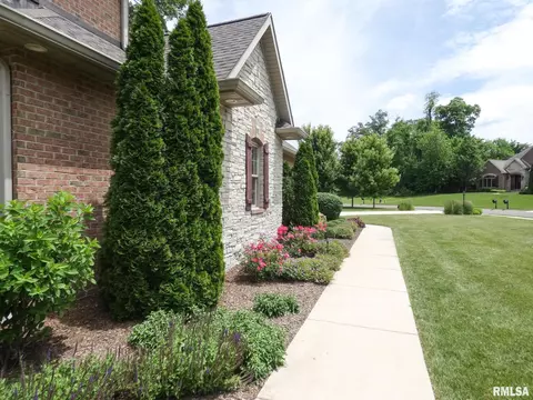 6421 W Stonebrook Dr, Edwards, IL 61528 photo 2