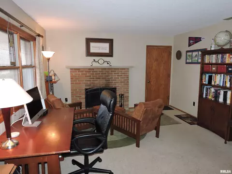 38 Richard St, Macomb, IL 61455 photo 18