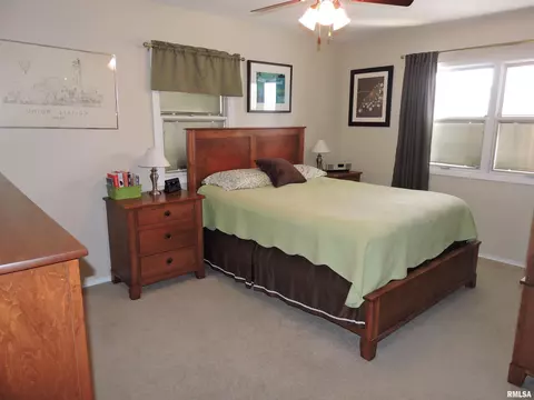 38 Richard St, Macomb, IL 61455 photo 25