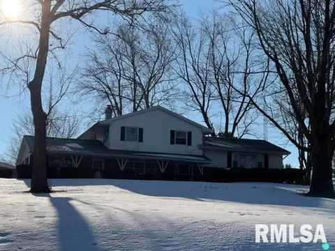 38 Richard St, Macomb, IL 61455 photo 1