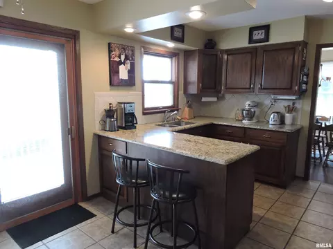 38 Richard St, Macomb, IL 61455 photo 13
