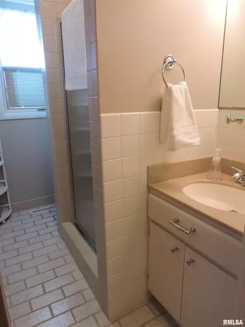 38 Richard St, Macomb, IL 61455 photo 15