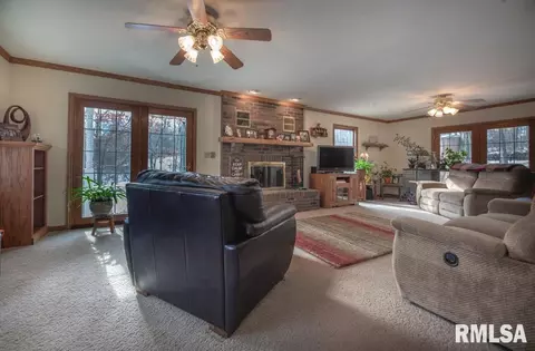 1534 Deer Path, Metamora, IL 61548 photo 15