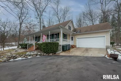 1534 Deer Path, Metamora, IL 61548 photo 2