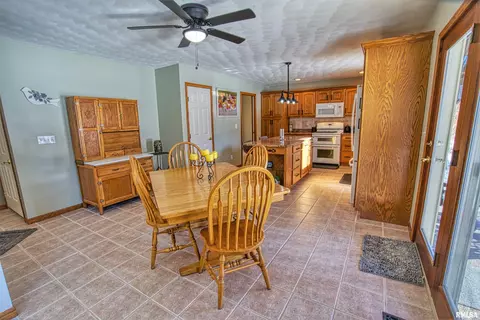 3812 S Wheatfield Way, Mapleton, IL 61547 photo 8