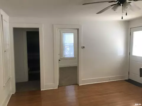 916 E Murray St, Macomb, IL 61455 photo 3
