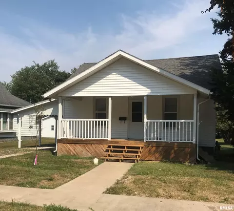 916 E Murray St, Macomb, IL 61455 photo 1