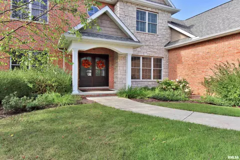 911 S Copperpoint Dr, Dunlap, IL 61525 photo 2