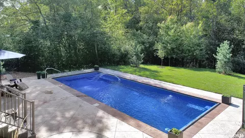 911 S Copperpoint Dr, Dunlap, IL 61525 photo 3