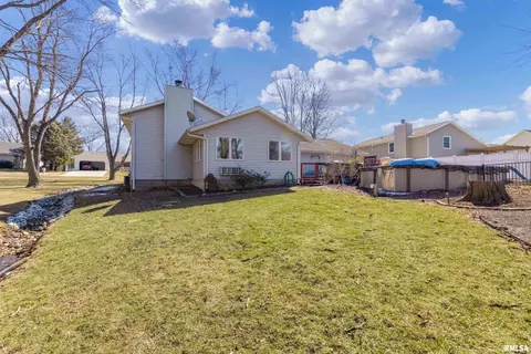 318 Pinecrest, Germantown Hills, IL 61548 photo 41