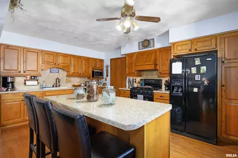 318 Pinecrest, Germantown Hills, IL 61548 photo 13