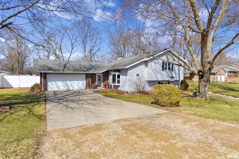 318 Pinecrest, Germantown Hills, IL 61548 photo 1