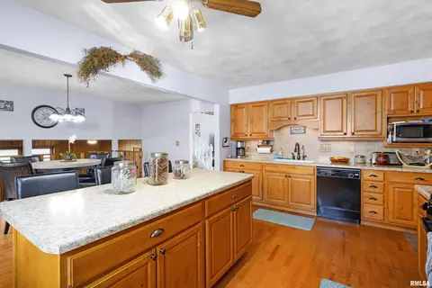 318 Pinecrest, Germantown Hills, IL 61548 photo 15