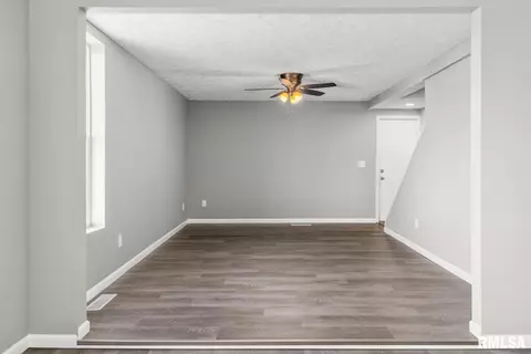 116 W Main St, Danvers, IL 61732 photo 16