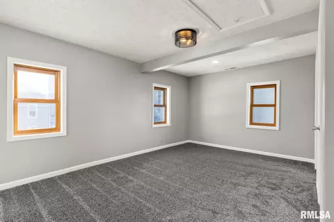 116 W Main St, Danvers, IL 61732 photo 23