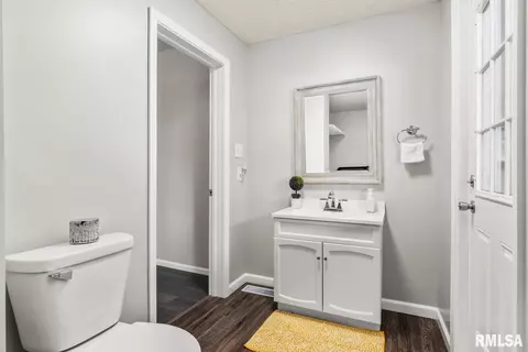 116 W Main St, Danvers, IL 61732 photo 19