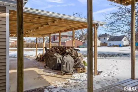 116 W Main St, Danvers, IL 61732 photo 33