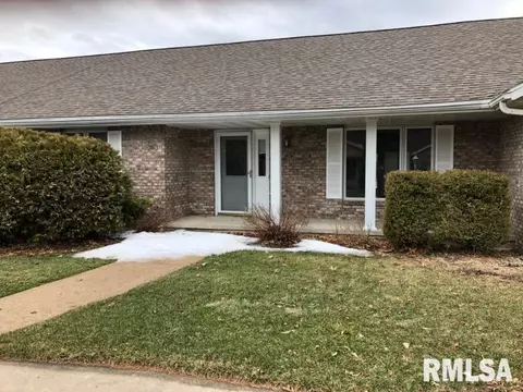 2013 Oakmont Ct, Macomb, IL 61455 photo 1
