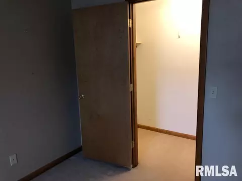 2013 Oakmont Ct, Macomb, IL 61455 photo 16