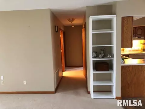 2013 Oakmont Ct, Macomb, IL 61455 photo 10