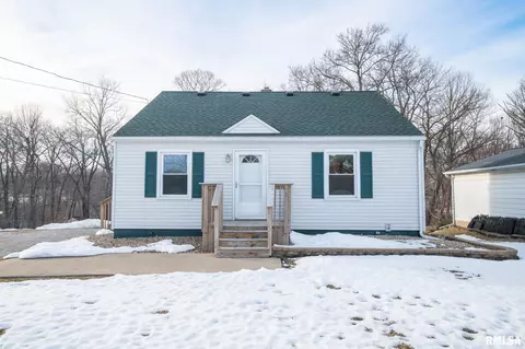 303 Timberlan Rd, Metamora, IL 61548 photo 1