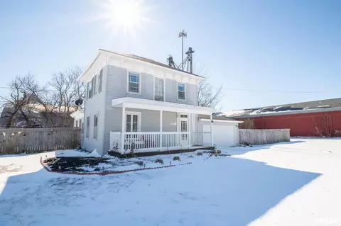 416 E Chatham St, Metamora, IL 61548 photo 2