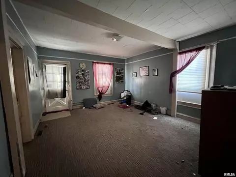 326 W Calhoun St, Macomb, IL 61455 photo 6