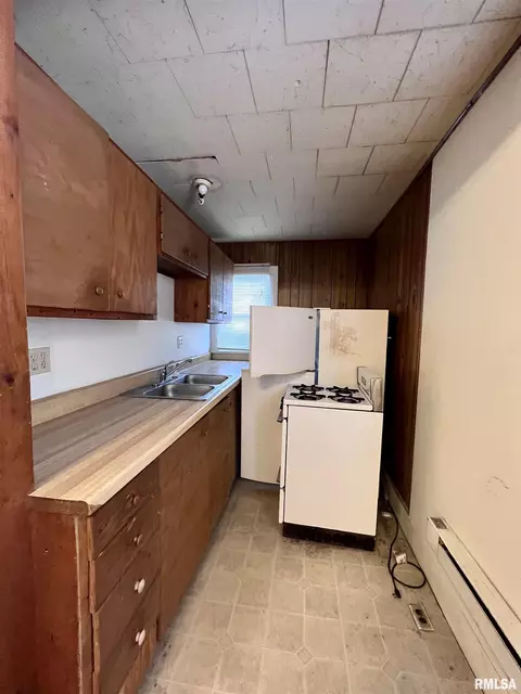 326 W Calhoun St, Macomb, IL 61455 photo 13