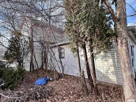 326 W Calhoun St, Macomb, IL 61455 photo 5