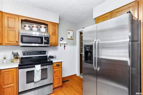 106 S Creamery St, Eureka, IL 61530 photo 19