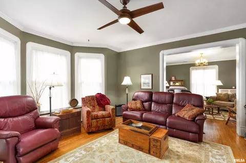 303 S Darst St, Eureka, IL 61530 photo 21