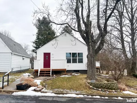 213 Shaft St, Eureka, IL 61530 photo 1