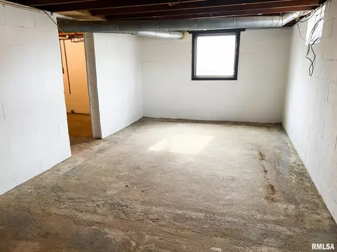 213 Shaft St, Eureka, IL 61530 photo 28