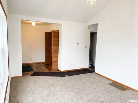 213 Shaft St, Eureka, IL 61530 photo 9