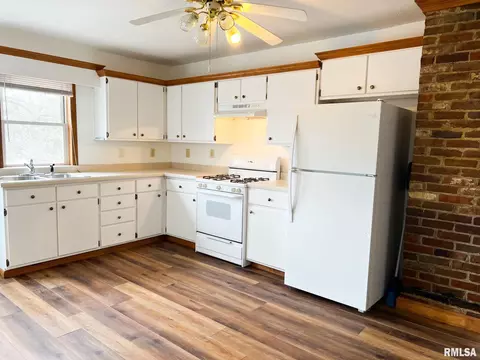 213 Shaft St, Eureka, IL 61530 photo 11