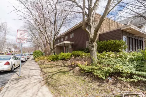 1004 N Institute Pl, Peoria, IL 61606
