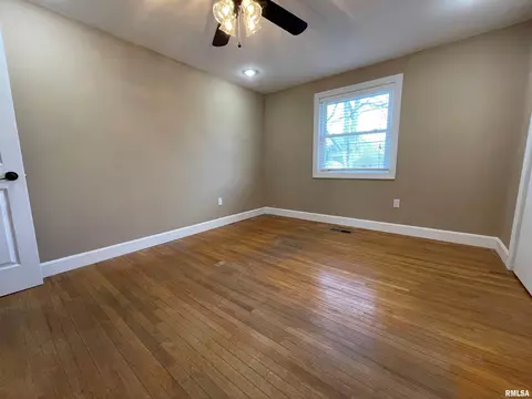 421 S Ward St, Macomb, IL 61455 photo 23