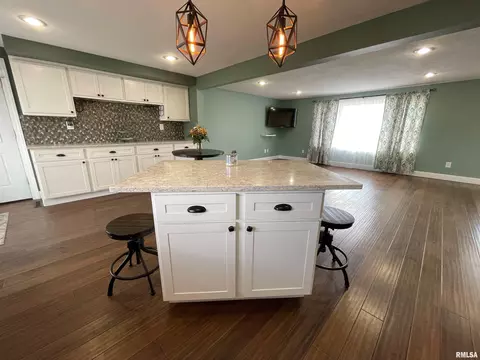 421 S Ward St, Macomb, IL 61455 photo 10
