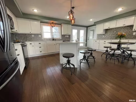 421 S Ward St, Macomb, IL 61455 photo 7