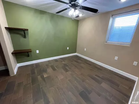 421 S Ward St, Macomb, IL 61455 photo 32
