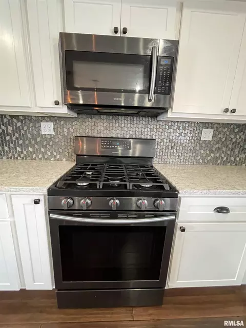 421 S Ward St, Macomb, IL 61455 photo 9