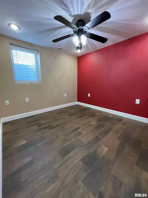 421 S Ward St, Macomb, IL 61455 photo 36