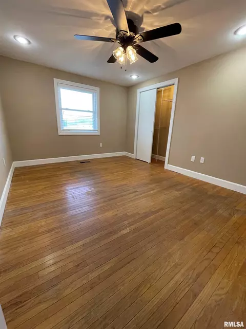 421 S Ward St, Macomb, IL 61455 photo 24