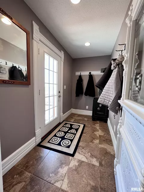 11140 E 950th St, Macomb, IL 61455 photo 2
