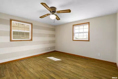 206 E 2nd St, Mackinaw, IL 61755 photo 17